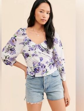 Anthropologie Purple Floral V-Neck Ruched Cotton Top Sz M Lightweight Romantic